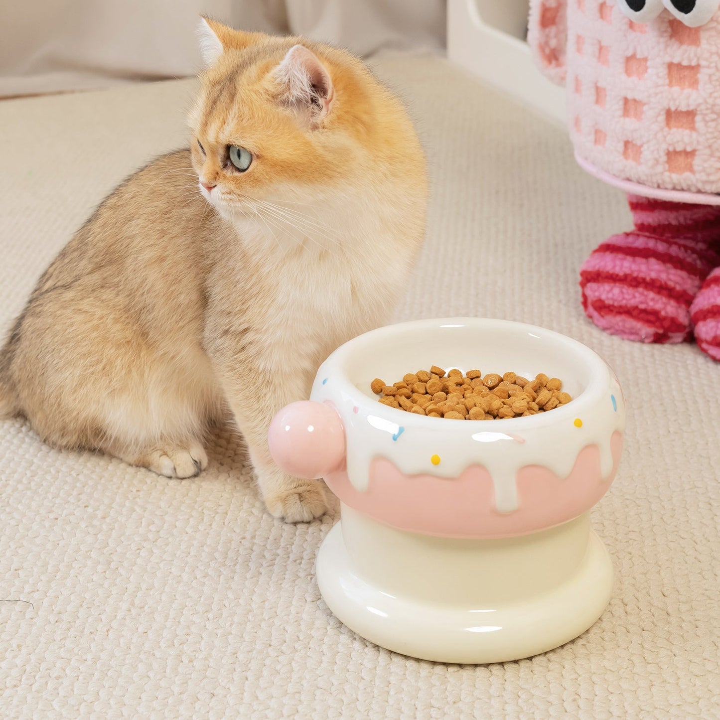 27oz Donut-Shaped Elevated Cat Bowl Set – Ceramic Pet Feeder with Shallow & Deep Bowls for Healthy Feeding